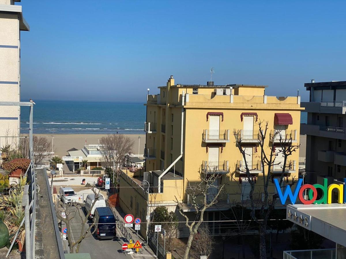 Residence Perla Rimini Bagian luar foto