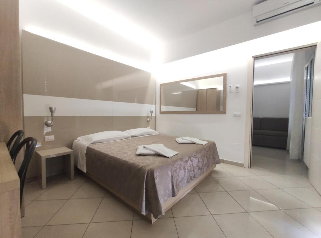 Residence Perla Rimini Bagian luar foto