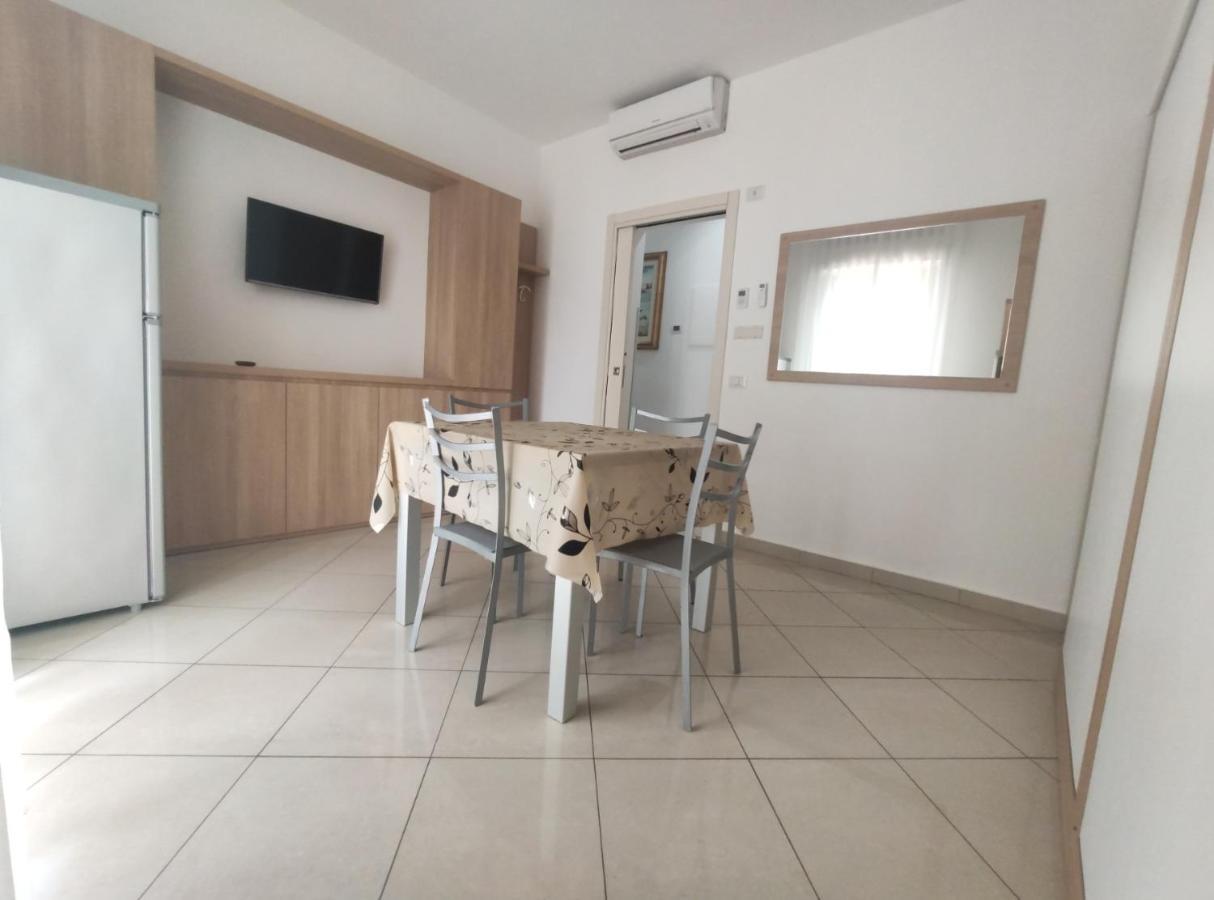 Residence Perla Rimini Bagian luar foto