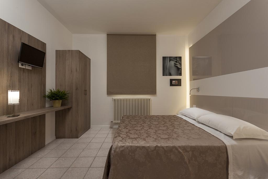 Residence Perla Rimini Bagian luar foto